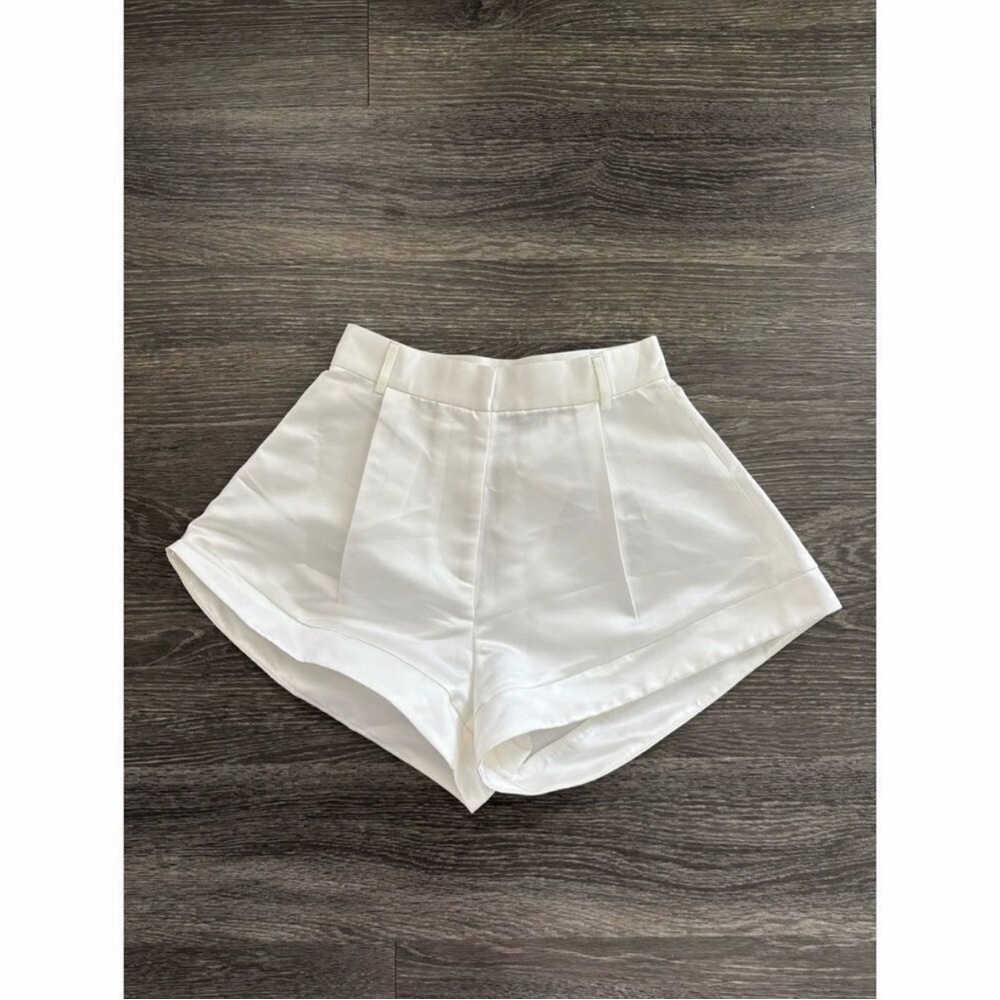 NWT Miscreants x Revolve Ivory Satin Shorts Size UK 8 US 4